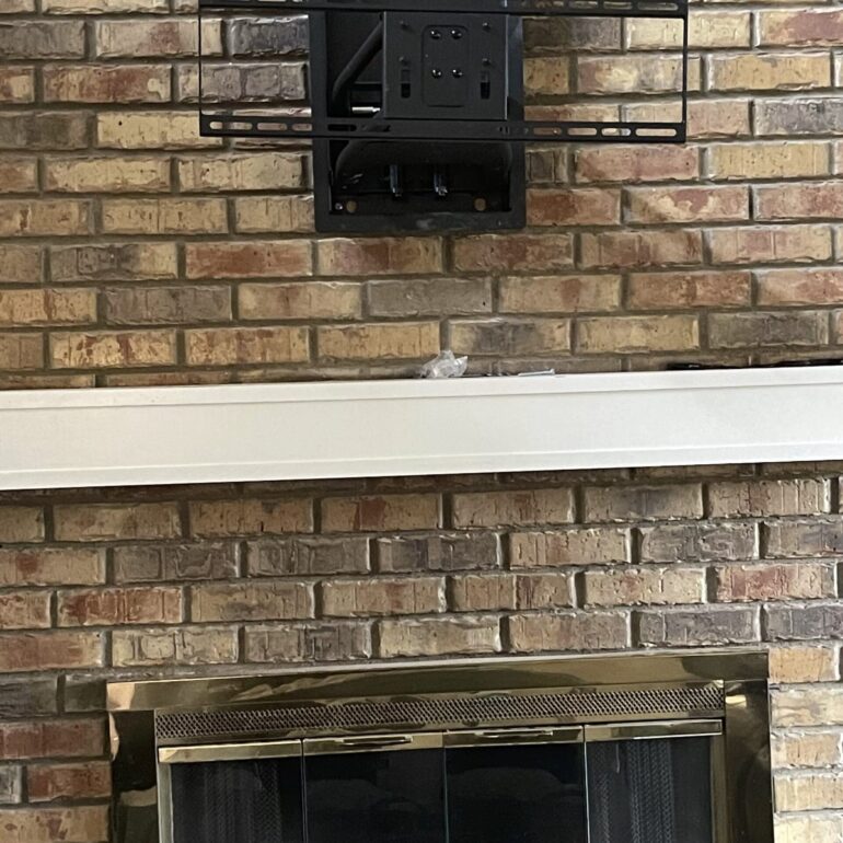 Pull Down TV Mounting Service in Dallas